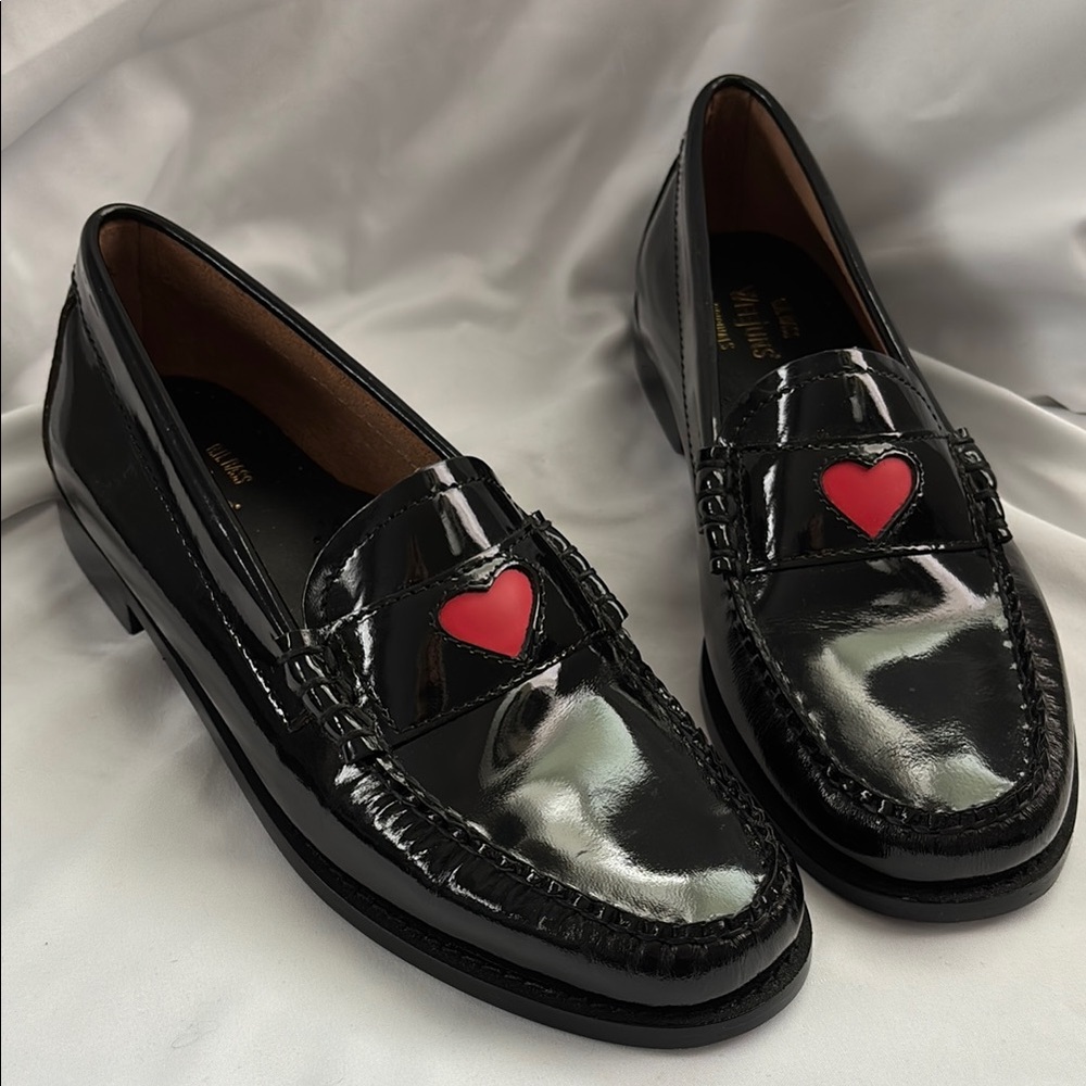 GH Bass Whitney Weejuns heart loafer black patent leather 7.5